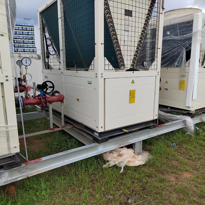 Central air conditioning host and pipeline